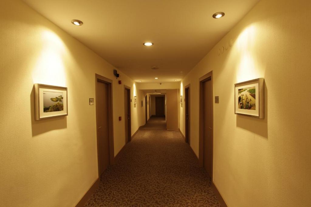 Sivas Hotel Nevv Luaran gambar
